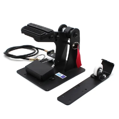 ¿Qué es un freno del lado del pasajero y por qué es importante en la formación de conductores?